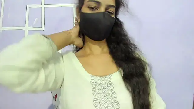 aarjulove online show from September 9, 2025, 12:37 pm