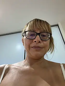 Snapshot of JessicaMuse chatting on May 30, 2026, 11:13 pm JessicaMuse online show from May 30, 2026, 11:13 pm