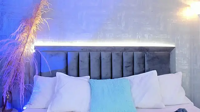 GaiaBaker online show from November 12, 2025, 4:18 pm