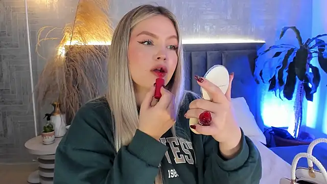 GaiaBaker online show from December 17, 2025, 3:29 pm