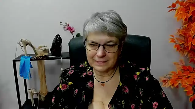 IrisDream online show from December 10, 2024, 1:55 pm