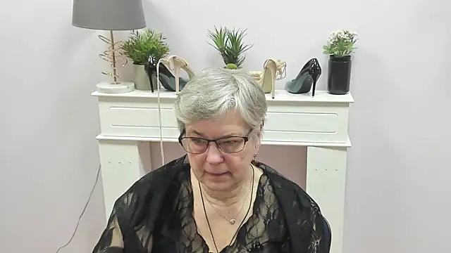 IrisDream online show from February 4, 2026, 7:25 am