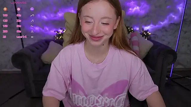 SilverrMoon online show from February 2, 2025, 2:13 pm