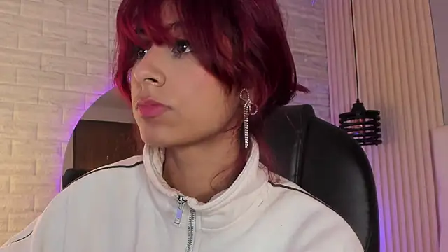 cloe  palmer online show from December 11, 2024, 3:58 pm