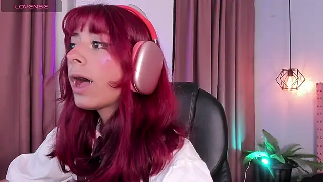 Snapshot of cloe__palmer chatting on March 5, 2025, 12:00 pm cloe palmer online show from March 5, 2025, 12:00 pm