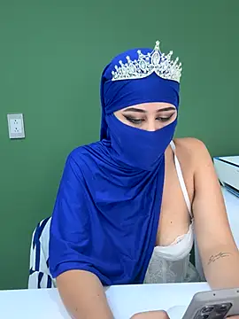 Snapshot of iiris_ chatting on October 15, 2025, 2:06 pm iiris online show from October 15, 2025, 2:06 pm