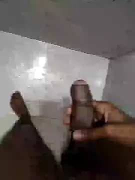 Snapshot of biggest_lund_ chatting on January 12, 2025, 5:24 am biggest lund online show from January 12, 2025, 5:24 am