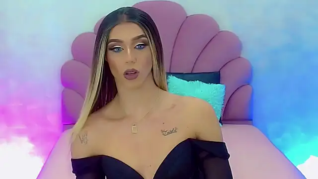 Snapshot of briana_sex32 chatting on January 1, 2025, 10:11 am briana sex32 online show from January 1, 2025, 10:11 am