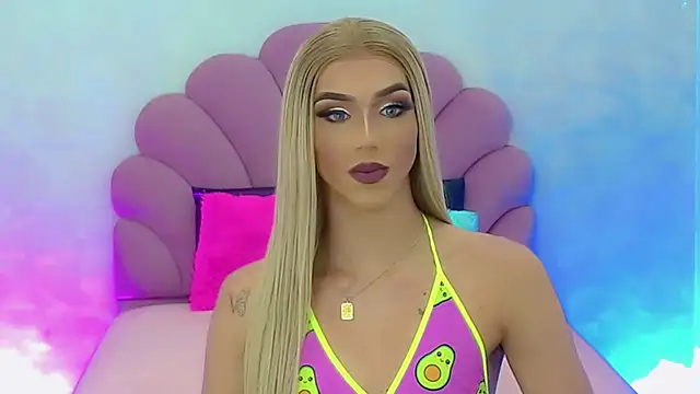 Snapshot of briana_sex32 chatting on January 4, 2025, 9:00 am briana sex32 online show from January 4, 2025, 9:00 am