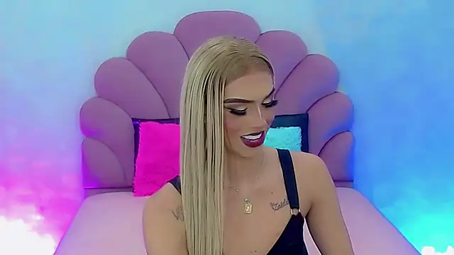 Snapshot of briana_sex32 chatting on January 7, 2025, 5:22 am briana sex32 online show from January 7, 2025, 5:22 am