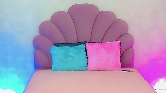 Snapshot of briana_sex32 chatting on January 27, 2025, 5:36 am briana sex32 online show from January 27, 2025, 5:36 am