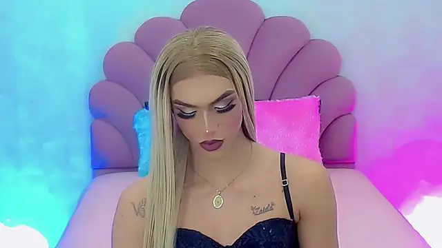 Snapshot of briana_sex32 chatting on January 27, 2025, 8:40 am briana sex32 online show from January 27, 2025, 8:40 am