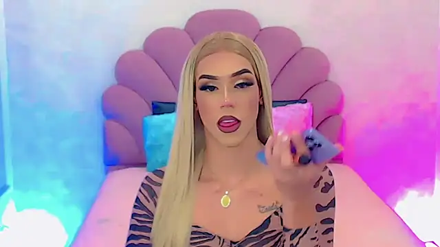 Snapshot of briana_sex32 chatting on February 3, 2025, 4:25 am briana sex32 online show from February 3, 2025, 4:25 am