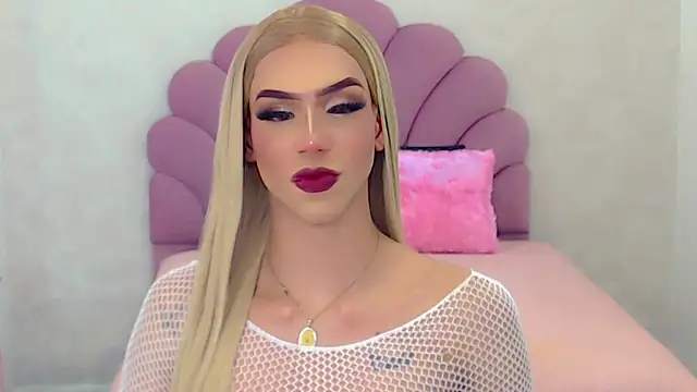 Snapshot of briana_sex32 chatting on February 6, 2025, 8:18 am briana sex32 online show from February 6, 2025, 8:18 am