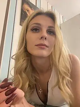 Snapshot of Liya_my chatting on February 18, 2025, 6:15 pm Liya my online show from February 18, 2025, 6:15 pm