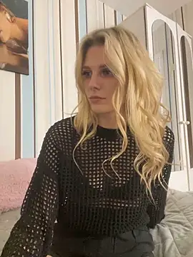 Snapshot of Liya_my chatting on March 3, 2025, 8:00 pm Liya my online show from March 3, 2025, 8:00 pm