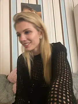 Snapshot of Liya_my chatting on March 15, 2025, 11:50 pm Liya my online show from March 15, 2025, 11:50 pm