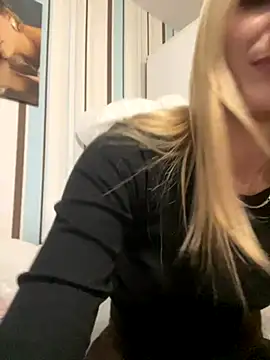 Snapshot of Liya_my chatting on November 11, 2025, 2:39 pm Liya my online show from November 11, 2025, 2:39 pm