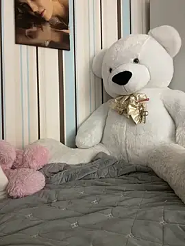 Snapshot of Liya_my chatting on November 25, 2025, 10:43 pm Liya my online show from November 25, 2025, 10:43 pm