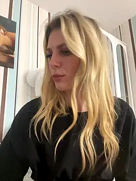 Snapshot of Liya_my chatting on December 18, 2025, 8:48 pm Liya my online show from December 18, 2025, 8:48 pm