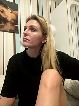 Snapshot of Liya_my chatting on January 8, 2026, 5:48 pm Liya my online show from January 8, 2026, 5:48 pm