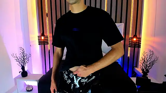 Snapshot of Liam_crox chatting on February 27, 2025, 6:42 pm Liam crox online show from February 27, 2025, 6:42 pm