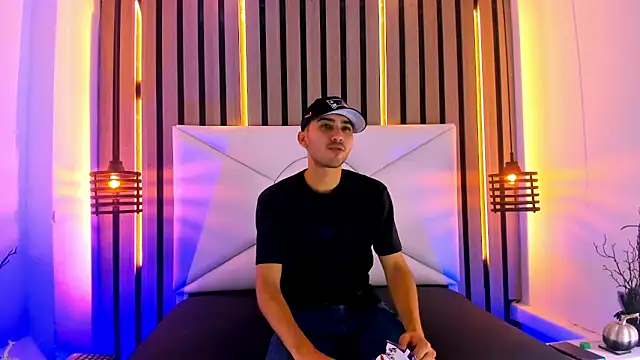 Snapshot of Liam_crox chatting on March 15, 2025, 6:10 pm Liam crox online show from March 15, 2025, 6:10 pm