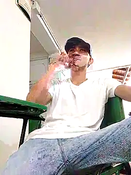 Snapshot of Liam_crox chatting on March 17, 2025, 7:26 pm Liam crox online show from March 17, 2025, 7:26 pm