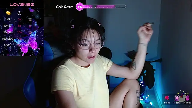 TRIXIE TANG28 online show from April 16, 2026, 11:29 pm