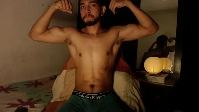 Snapshot of maxximus_100 chatting on January 10, 2025, 6:53 am maxximus 100 online show from January 10, 2025, 6:53 am