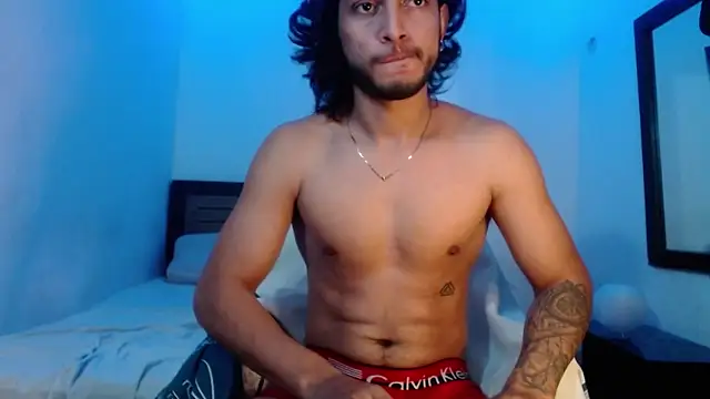 Snapshot of maxximus_100 chatting on February 3, 2025, 6:02 am maxximus 100 online show from February 3, 2025, 6:02 am