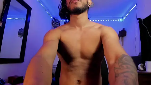 Snapshot of maxximus_100 chatting on March 16, 2025, 7:15 am maxximus 100 online show from March 16, 2025, 7:15 am