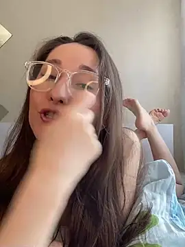 cutte dora online show from March 17, 2025, 10:38 am