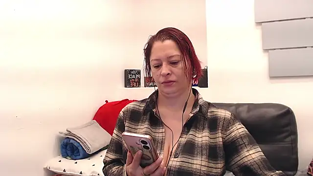 Snapshot of eva_twiss chatting on June 16, 2026, 1:03 pm eva twiss online show from June 16, 2026, 1:03 pm
