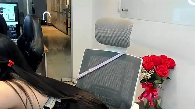 Kimkalifa  online show from September 26, 2025, 12:53 pm