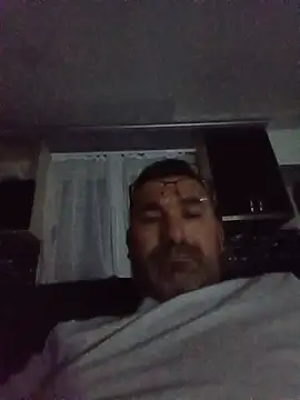 Snapshot of kariilalit chatting on June 14, 2026, 10:01 pm kariilalit online show from June 14, 2026, 10:01 pm