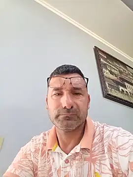 Snapshot of kariilalit chatting on June 19, 2026, 7:01 am kariilalit online show from June 19, 2026, 7:01 am