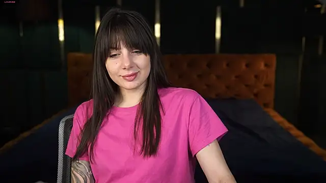 Snapshot of Alisa054 chatting on December 6, 2024, 10:38 am Alisa054 online show from December 6, 2024, 10:38 am