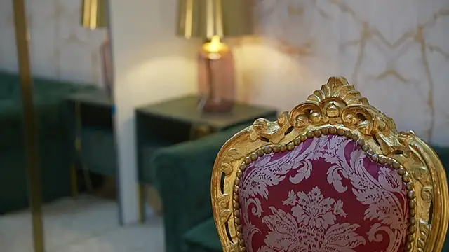 Snapshot of Alisa054 chatting on October 12, 2025, 11:59 pm Alisa054 online show from October 12, 2025, 11:59 pm