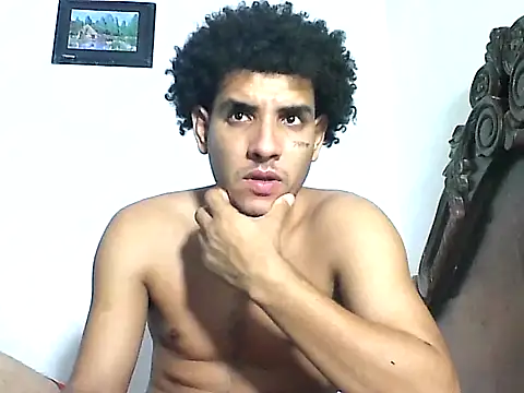 maick5- online show from October 9, 2025, 4:32 am