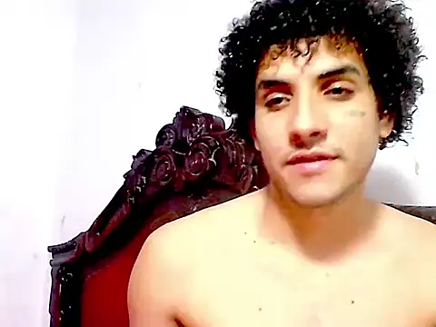 maick5- online show from October 17, 2025, 4:04 am