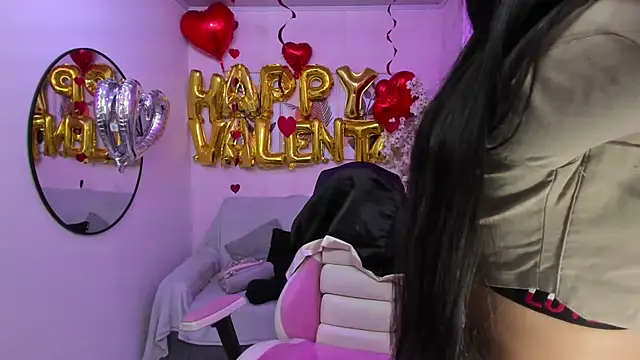 Zafiro t18 online show from February 15, 2025, 7:39 pm