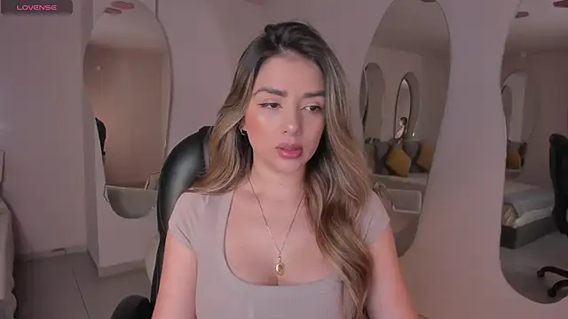 Snapshot of ChloePreston_ chatting on March 4, 2025, 10:35 am ChloePreston  online show from March 4, 2025, 10:35 am
