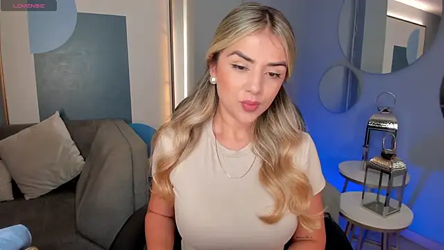 ChloePreston  online show from February 21, 2026, 11:22 am