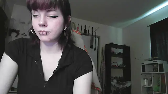 GoddessPinxx online show from June 1, 2026, 9:05 pm