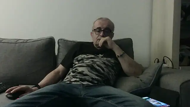 Bretoncool online show from March 7, 2026, 6:49 pm