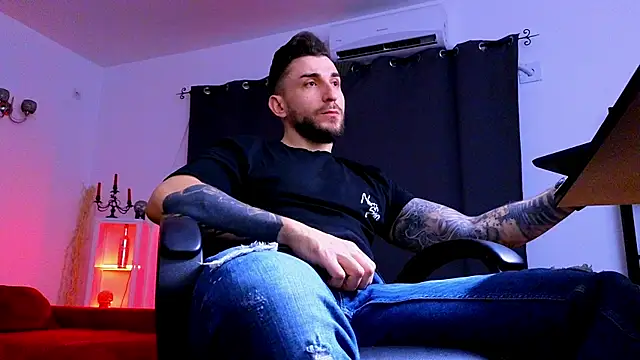 Snapshot of MightyAaron66 chatting on January 18, 2026, 5:33 am MightyAaron66 online show from January 18, 2026, 5:33 am