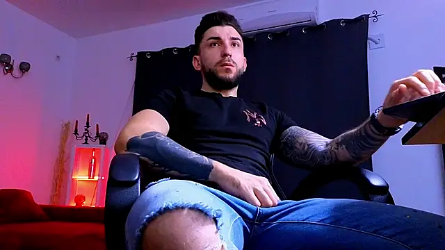 Snapshot of MightyAaron66 chatting on February 2, 2026, 3:38 am MightyAaron66 online show from February 2, 2026, 3:38 am