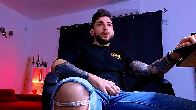 Snapshot of MightyAaron66 chatting on February 3, 2026, 3:48 am MightyAaron66 online show from February 3, 2026, 3:48 am