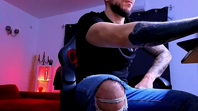 Snapshot of MightyAaron66 chatting on February 10, 2026, 5:28 pm MightyAaron66 online show from February 10, 2026, 5:28 pm